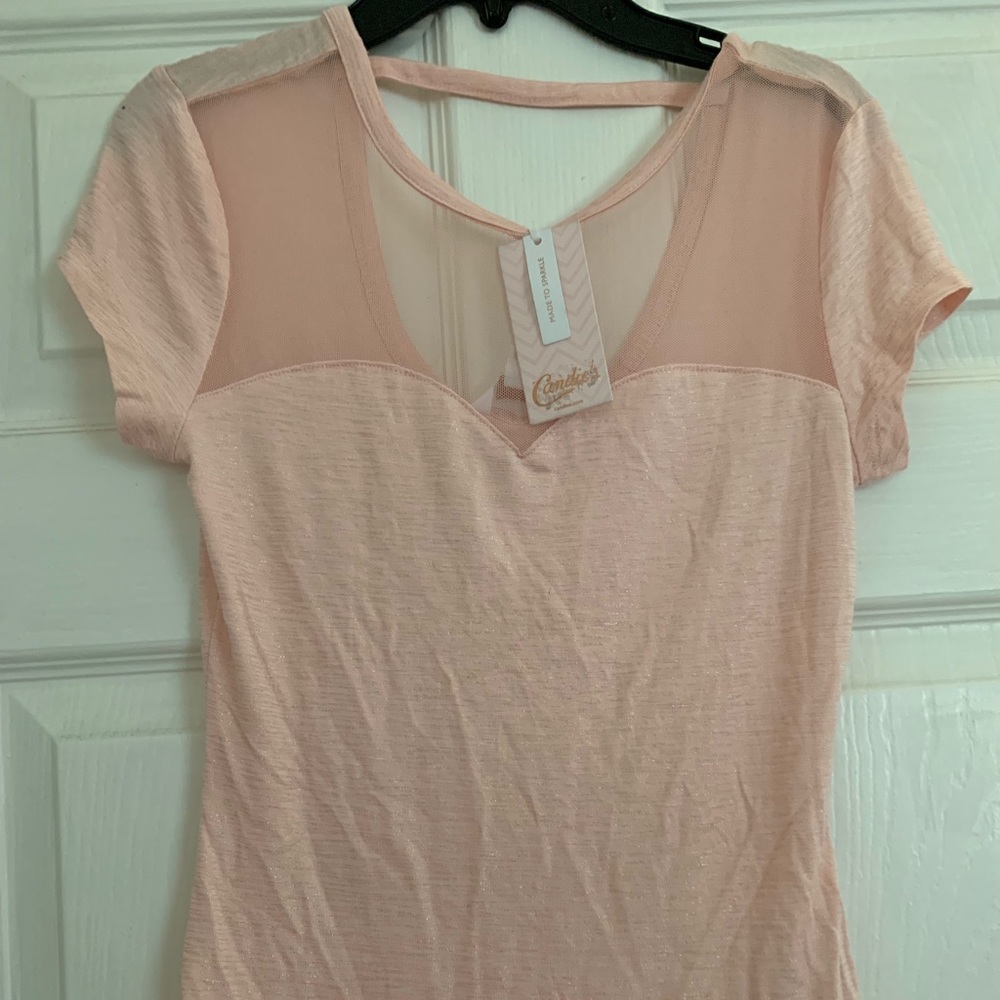 pink shirt